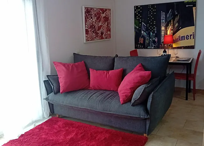 El Estudio De Las Mariposas,Sofa Cama , Cocina Y Bano