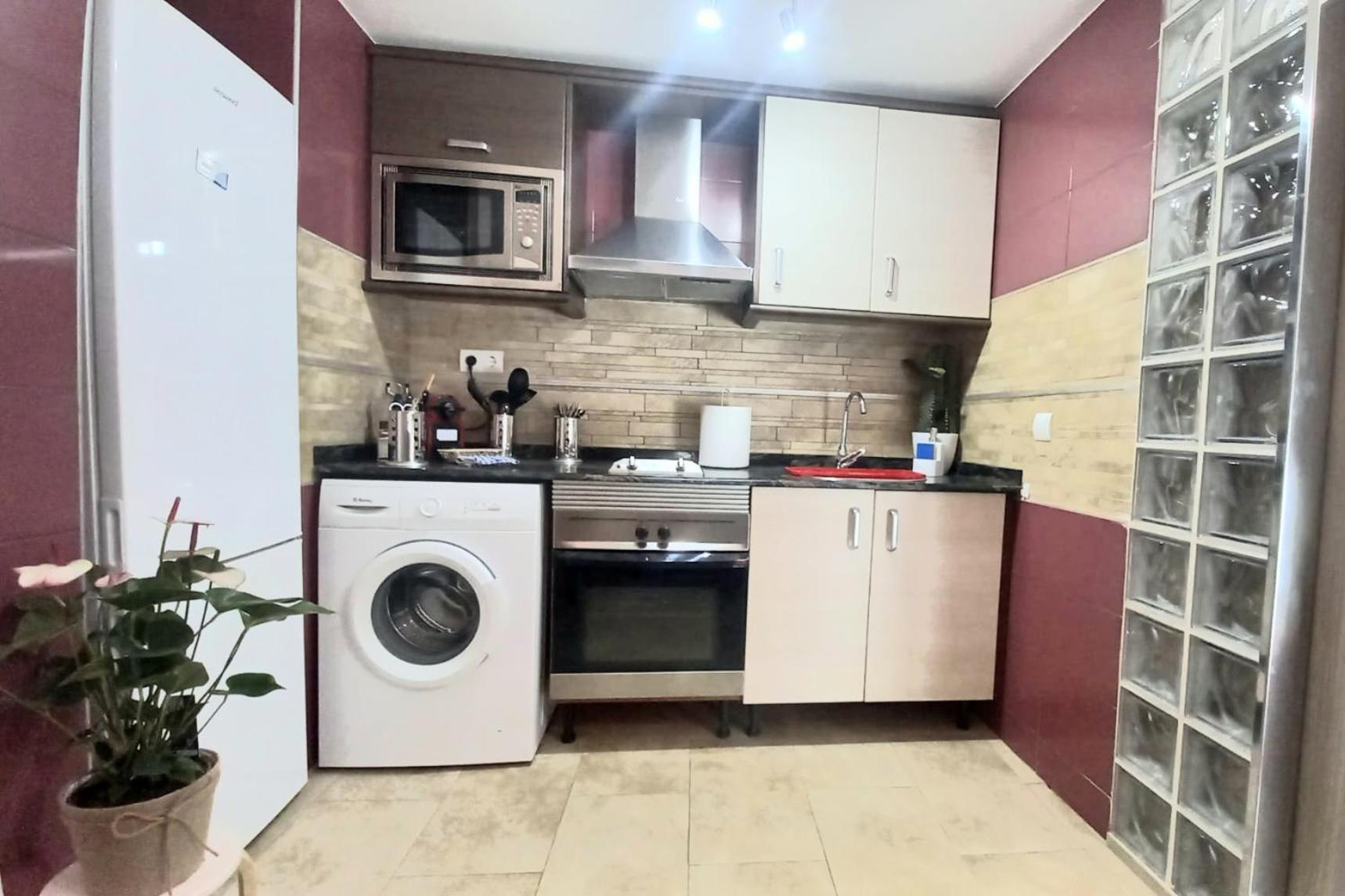 El Estudio De Mariposas,sofa Cama , Cocina Y Bano